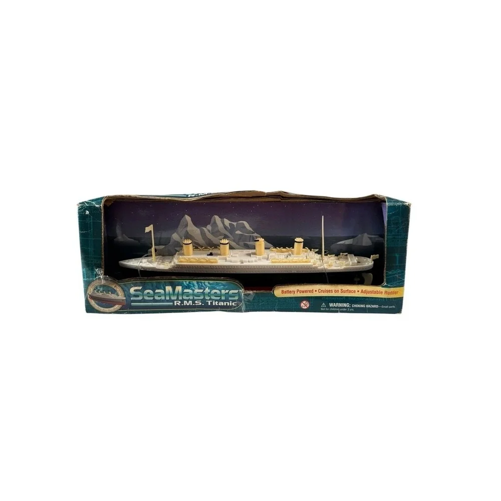 Vintage Seamasters R.M.S Titanic rare Battery Operated Ship Toy New Damaged Box